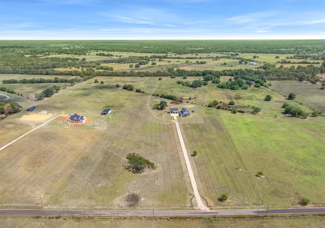 Photo 3 of Single family home for sale at 586 Vz County Rd 1507, Van, TX 75790 | MLS# 21383903 | Listing updated on 2026-09-12