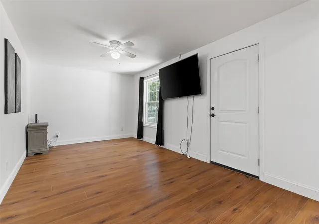 Photo 3 of Single family home for sale at 2803 Dennis Cir, Seagoville, TX 75159 | MLS# 21381020 | Listing updated on 2026-09-14
