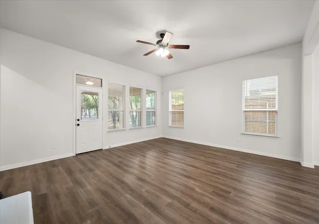 Photo 3 of Single family home for sale at 16 Dobbins Xing, Corsicana, TX 75110 | MLS# 21383036 | Listing updated on 2026-09-13