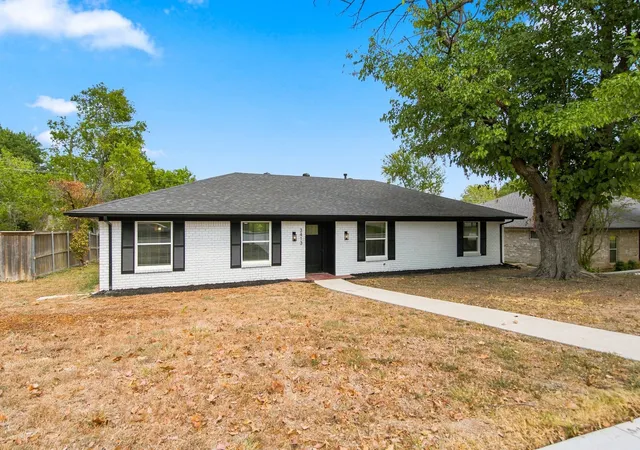 Photo 3 of Single family home for sale at 3413 Sherrye Dr, Plano, TX 75074 | MLS# 21384324 | Listing updated on 2026-09-12