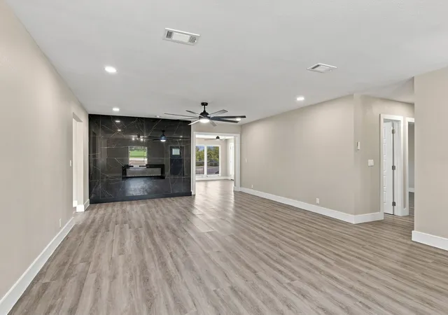 Photo 4 of Single family home for sale at 3413 Sherrye Dr, Plano, TX 75074 | MLS# 21384324 | Listing updated on 2026-09-12