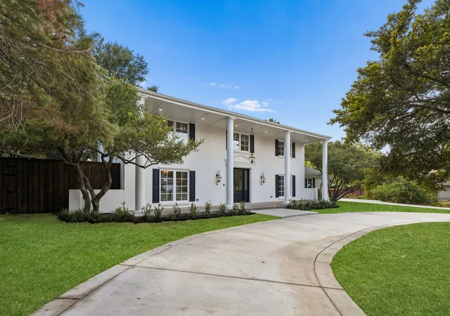 Photo 1 of Single family home for sale at 13907 Carillon Dr, Dallas, TX 75240 | MLS# 21384016 | Listing updated on 2026-10-07