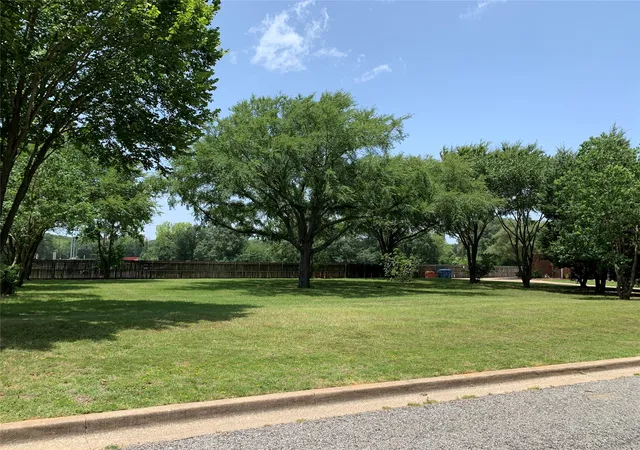 Photo 1 of Land for sale at Tbd Van Winkle Cir, Athens, TX 75751 | MLS# 21384336 | Listing updated on 2026-09-12