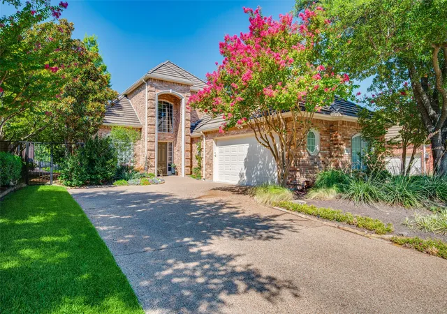 Photo 1 of Single family home for sale at 23 Fairway Dr, Frisco, TX 75034 | MLS# 21364911 | Listing updated on 2026-09-12