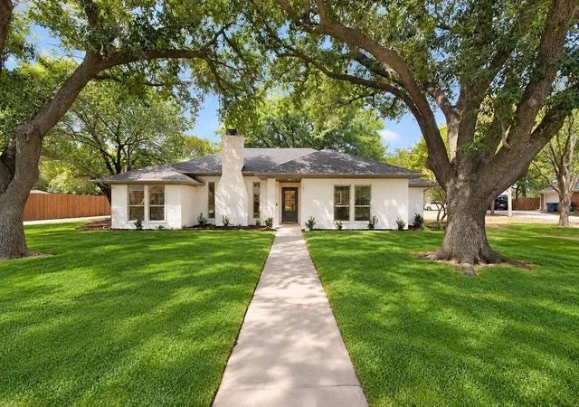 Photo 1 of Single family home for sale at 141 Baird Cir, Lewisville, TX 75077 | MLS# 21384272 | Listing updated on 2026-09-12