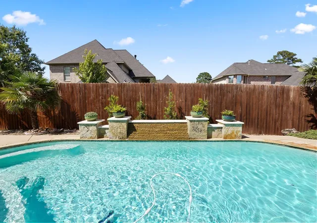 Photo 2 of Single family home for sale at 2322 Kingsmill Cir, Tyler, TX 75703 | MLS# 21384369 | Listing updated on 2026-09-12
