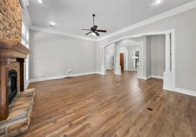 Photo 3 of Single family home for sale at 2322 Kingsmill Cir, Tyler, TX 75703 | MLS# 21384369 | Listing updated on 2026-09-12