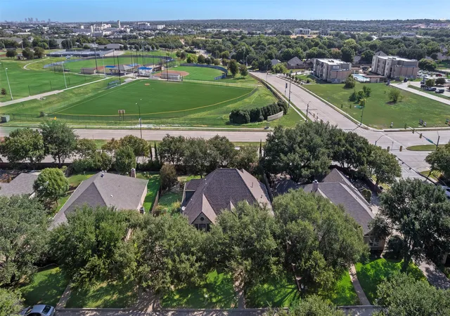 Photo 3 of Single family home for sale at 6813 Vista Ridge Dr E, Fort Worth, TX 76132 | MLS# 21384010 | Listing updated on 2026-09-12