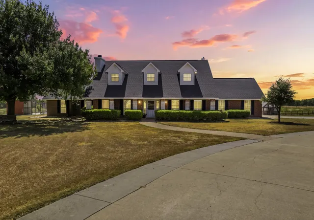 Photo 1 of Single family home for sale at 5112 Old Caufield Ranch Rd, Mc Gregor, TX 76657 | MLS# 21380055 | Listing updated on 2026-09-12
