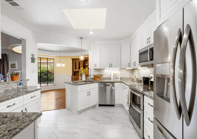 Photo 2 of Single family home for sale at 2510 Buttercup Dr, Richardson, TX 75082 | MLS# 21384370 | Listing updated on 2026-09-12