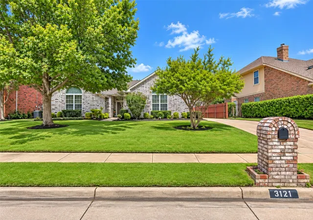 Photo 2 of Sale Pending at 3121 Hazlewood Ct, Bedford, TX 76021 | MLS# 21383731 | Listing updated on 2026-09-20