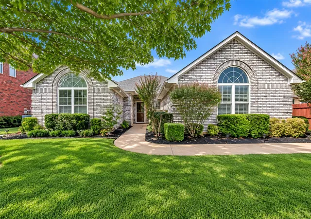 Photo 3 of Sale Pending at 3121 Hazlewood Ct, Bedford, TX 76021 | MLS# 21383731 | Listing updated on 2026-09-20