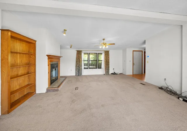 Photo 3 of Manufactured home for sale at 662 County Rd 2325, Mineola, TX 75773 | MLS# 21384407 | Listing updated on 2026-10-01