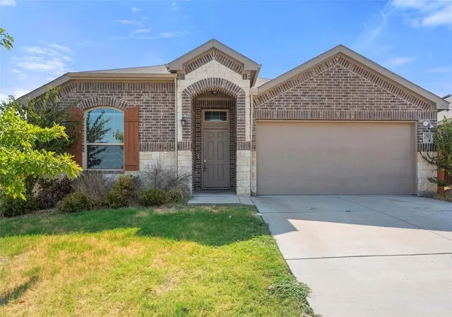 Photo 1 of Single family home for sale at 2901 Panhandle Dr, Forney, TX 75126 | MLS# 21384410 | Listing updated on 2026-09-15