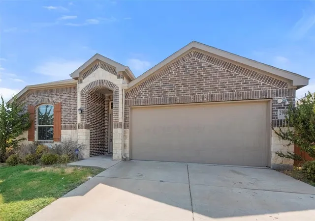 Photo 3 of Single family home for sale at 2901 Panhandle Dr, Forney, TX 75126 | MLS# 21384410 | Listing updated on 2026-09-15