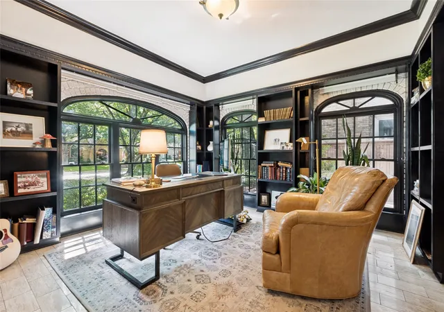 Photo 3 of Single family home for sale at 1151 N Winnetka Ave, Dallas, TX 75208 | MLS# 21380929 | Listing updated on 2026-09-15