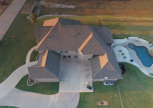 Photo 4 of Single family home for sale at 9411 Tay Ln, Justin, TX 76247 | MLS# 21380087 | Listing updated on 2026-09-12