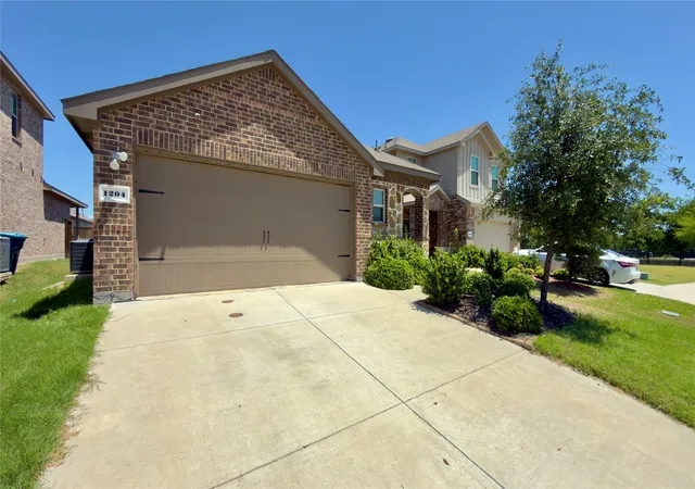 Photo 3 of Single family home for sale at 1204 Delmita Dr, Forney, TX 75126 | MLS# 21384445 | Listing updated on 2026-09-12