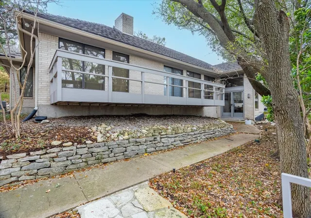 Photo 3 of Single family home for sale at 2001 Deepdale Dr, Fort Worth, TX 76107 | MLS# 21381645 | Listing updated on 2026-09-14