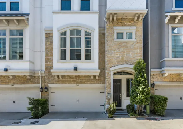 Photo 2 of Single family home for sale at 763 Spanish Oaks Pl, Dallas, TX 75204 | MLS# 21381749 | Listing updated on 2026-10-01