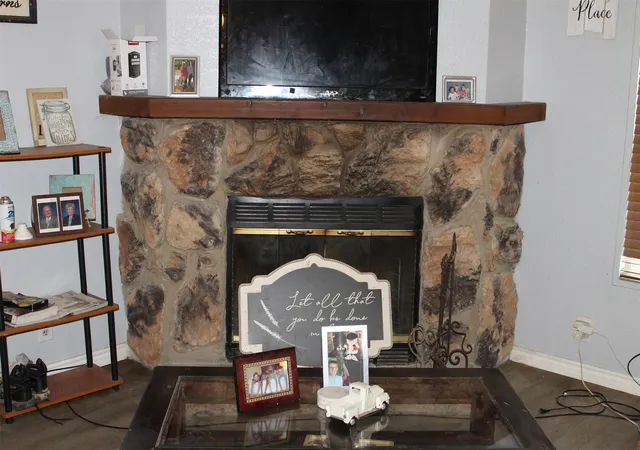 Photo 3 of Manufactured home for sale at 9201 Enchanted Oak Dr, Mabank, TX 75156 | MLS# 21384467 | Listing updated on 2026-09-12