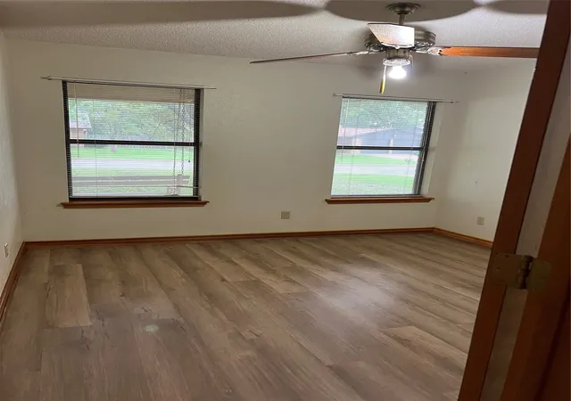 Photo 3 of Single family home for sale at 501 Spring Meadow St, Stephenville, TX 76401 | MLS# 21384503 | Listing updated on 2026-09-12