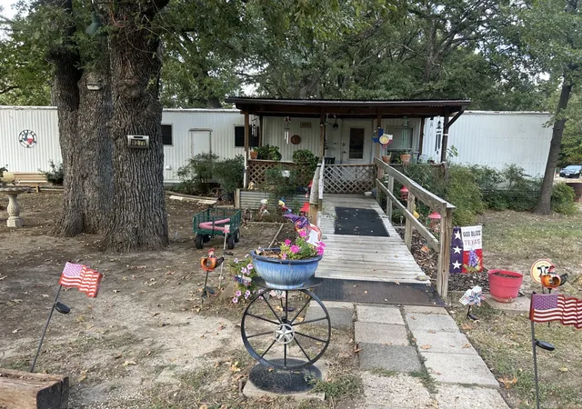 Photo 3 of Sale Pending at 9277 Morris Dr, Hawk Cove, TX 75474 | MLS# 21380228 | Listing updated on 2026-10-05