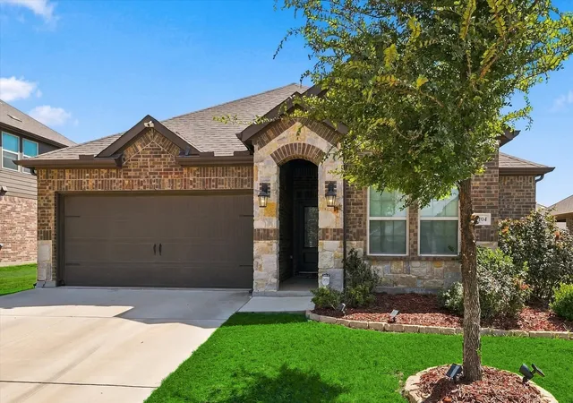 Photo 1 of Single family home for sale at 11404 Culberson Dr, Aubrey, TX 76227 | MLS# 21384472 | Listing updated on 2026-09-12