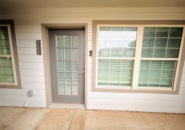 Photo 2 of Condo for sale at 6108 Abrams Rd #202, Dallas, TX 75231 | MLS# 21384543 | Listing updated on 2026-09-12