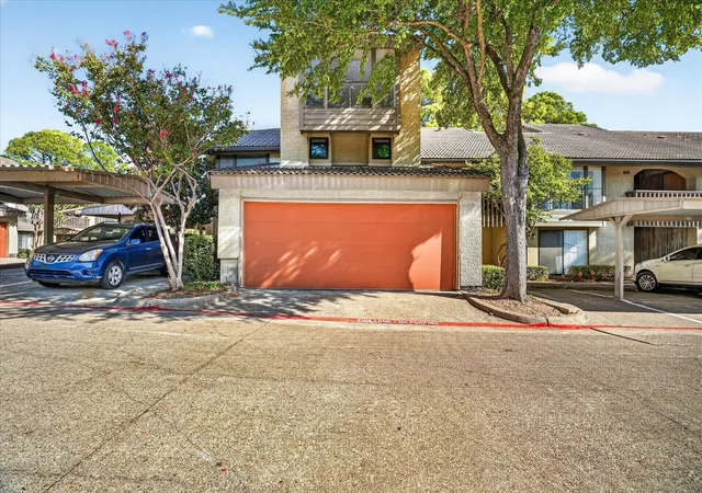 Listing Photo 4 - Condo for sale in building located at 4573 N Over Connor Rd, Irving, TX 75062 - Unit #1331