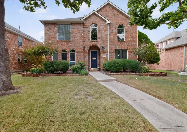 Photo 2 of Single family home for sale at 9621 Plains Cir, Frisco, TX 75033 | MLS# 21382328 | Listing updated on 2026-09-12