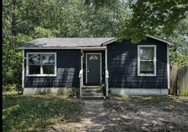 Photo 1 of Single family home for sale at 1003 S Main St, Springhill, LA 71075 | MLS# 21384526 | Listing updated on 2026-09-12