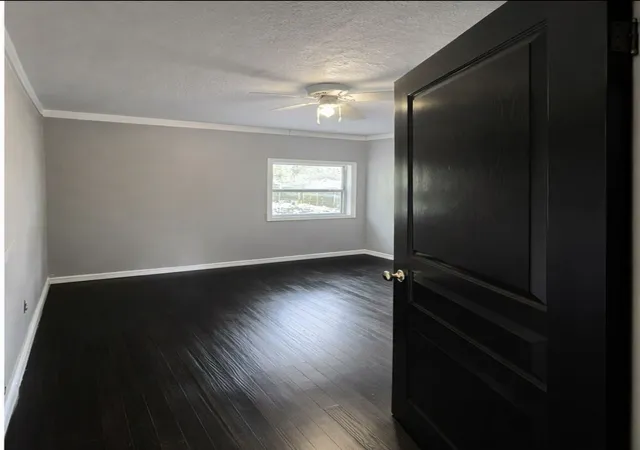Photo 3 of Single family home for sale at 1003 S Main St, Springhill, LA 71075 | MLS# 21384526 | Listing updated on 2026-09-12