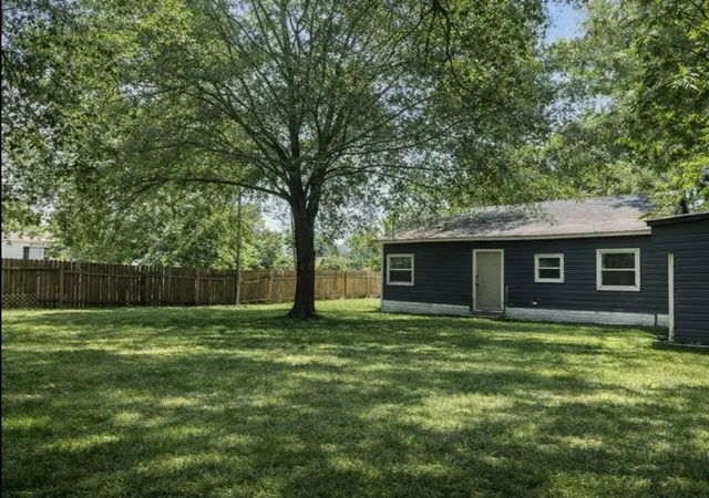 Photo 4 of Single family home for sale at 1003 S Main St, Springhill, LA 71075 | MLS# 21384526 | Listing updated on 2026-09-12