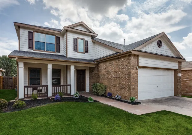 Photo 1 of Sale Pending at 613 Stirrup Bar Dr, Fort Worth, TX 76179 | MLS# 21384527 | Listing updated on 2026-09-30