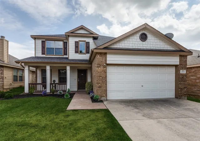 Photo 2 of Sale Pending at 613 Stirrup Bar Dr, Fort Worth, TX 76179 | MLS# 21384527 | Listing updated on 2026-09-30