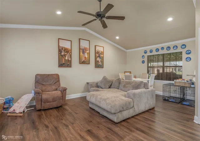 Photo 3 of Single family home for sale at 3120 Le Oaks Dr, Bossier City, LA 71111 | MLS# 21384572 | Listing updated on 2026-09-12