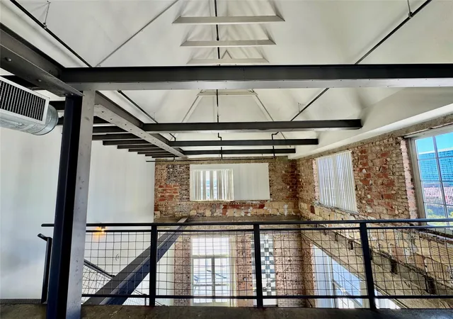 Photo 4 of Condo for sale at 1122 Jackson St #1104, Dallas, TX 75202 | MLS# 21384580 | Listing updated on 2026-09-13