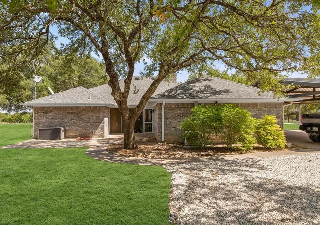Photo 3 of Single family home for sale at 314 Bnd Of The Bosque Rd, China Spring, TX 76633 | MLS# 21381149 | Listing updated on 2026-09-17