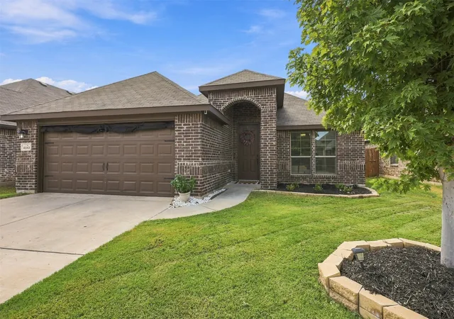 Photo 3 of Single family home for sale at 4153 Mountain Meadow Rd, Crowley, TX 76036 | MLS# 21384457 | Listing updated on 2026-09-14