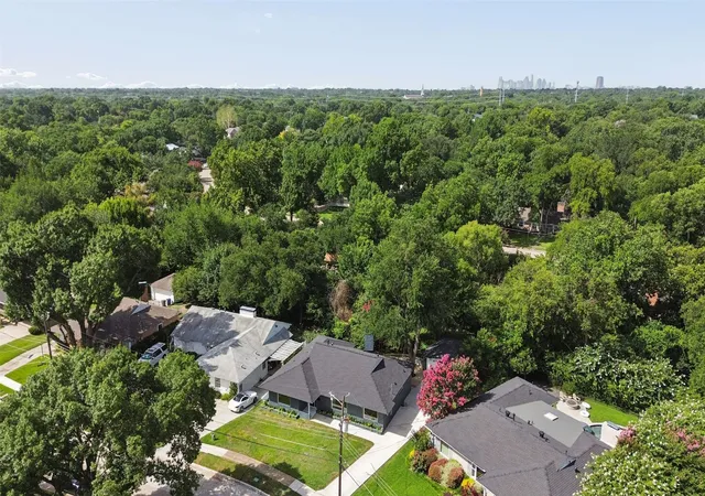 Photo 29 of Single family home for sale at 6615 Ridgemont Dr, Dallas, TX 75214 | MLS# 21384395 | Listing updated on 2026-09-12