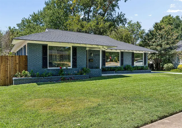 Photo 3 of Single family home for sale at 6615 Ridgemont Dr, Dallas, TX 75214 | MLS# 21384395 | Listing updated on 2026-10-03