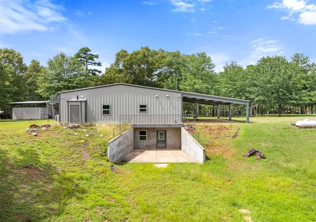 Photo 3 of House for sale at 17379 County Rd 318, Tyler, TX 75706 | MLS# 21384611 | Listing updated on 2026-09-12