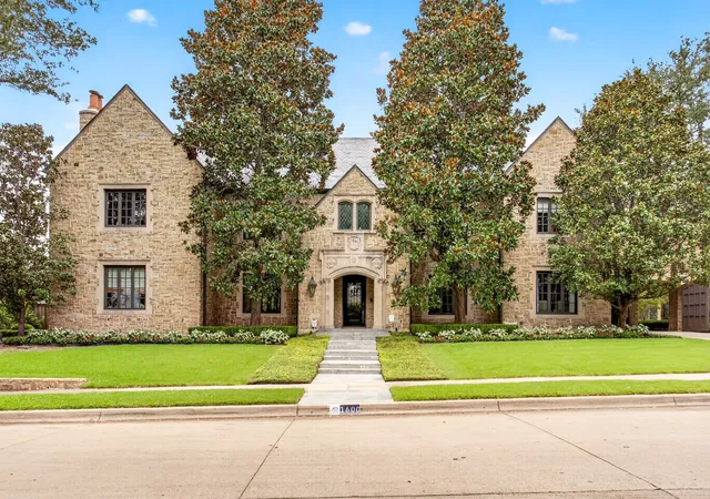 Photo 1 of Mansion for sale at 1600 Carleton Ave, Fort Worth, TX 76107 | MLS# 21384164 | Listing updated on 2026-09-12