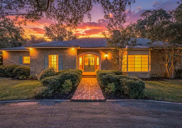 Photo 1 of Single family home for sale at 711 Hurt St, Dublin, TX 76446 | MLS# 21384602 | Listing updated on 2026-09-12