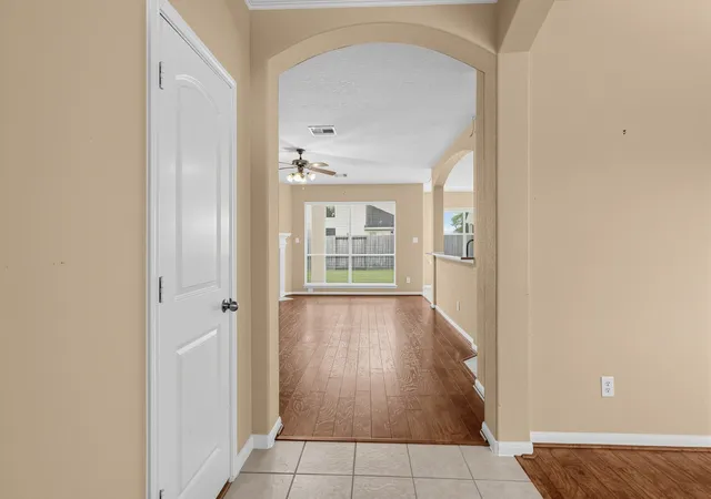 Photo 3 of Single family home for sale at 5812 Orchard Trl Dr, Pearland, TX 77581 | MLS# 21384333 | Listing updated on 2026-09-12