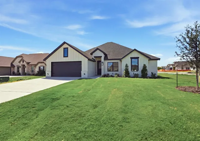 Photo 2 of Single family home for sale at 11617 Birman Ct, Godley, TX 76044 | MLS# 21377629 | Listing updated on 2026-09-12