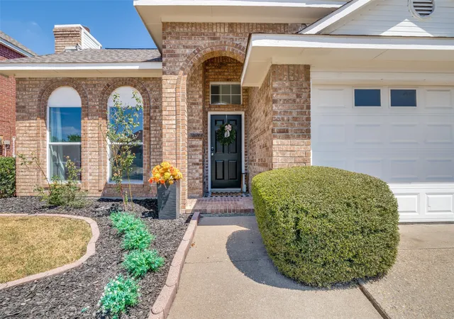 Photo 3 of Single family home for sale at 1562 Shalfont Ln, Garland, TX 75040 | MLS# 21383239 | Listing updated on 2026-09-13