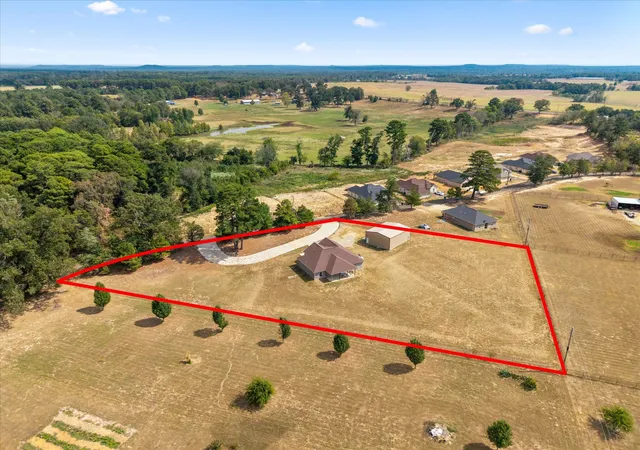 Photo 32 of Single family home for sale at 300 County Rd 4323, Pittsburg, TX 75686 | MLS# 21384643 | Listing updated on 2026-10-06