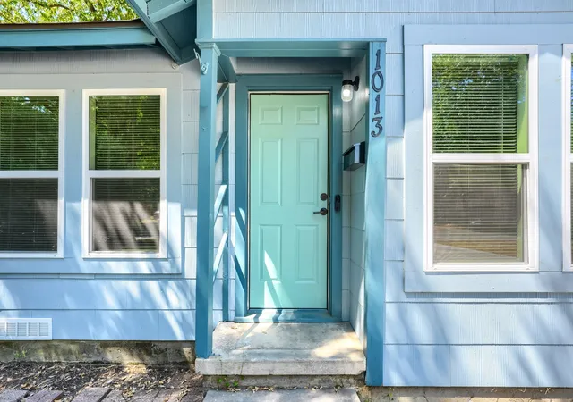 Photo 4 of Single family home for sale at 1013 Denton St, Denton, TX 76201 | MLS# 21373567 | Listing updated on 2026-09-12